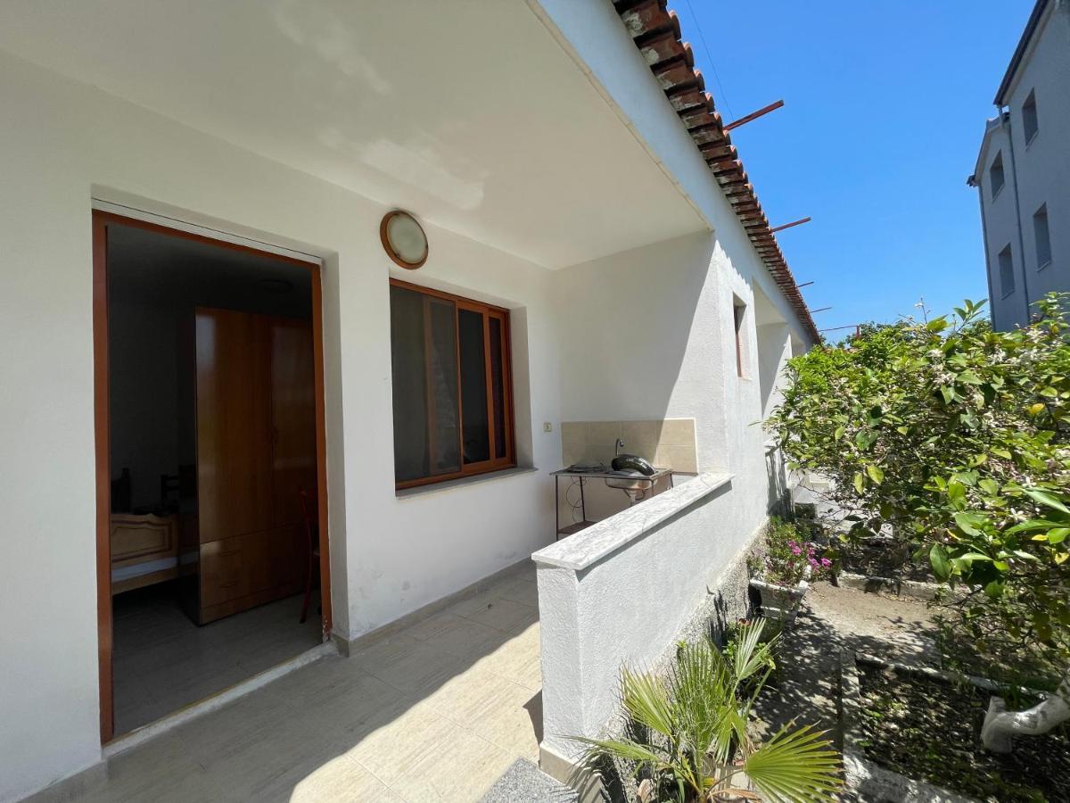 Vila Cano Hotel Durres Ngoại thất bức ảnh