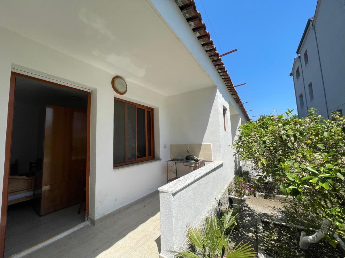 Vila Cano Hotel Durres Ngoại thất bức ảnh