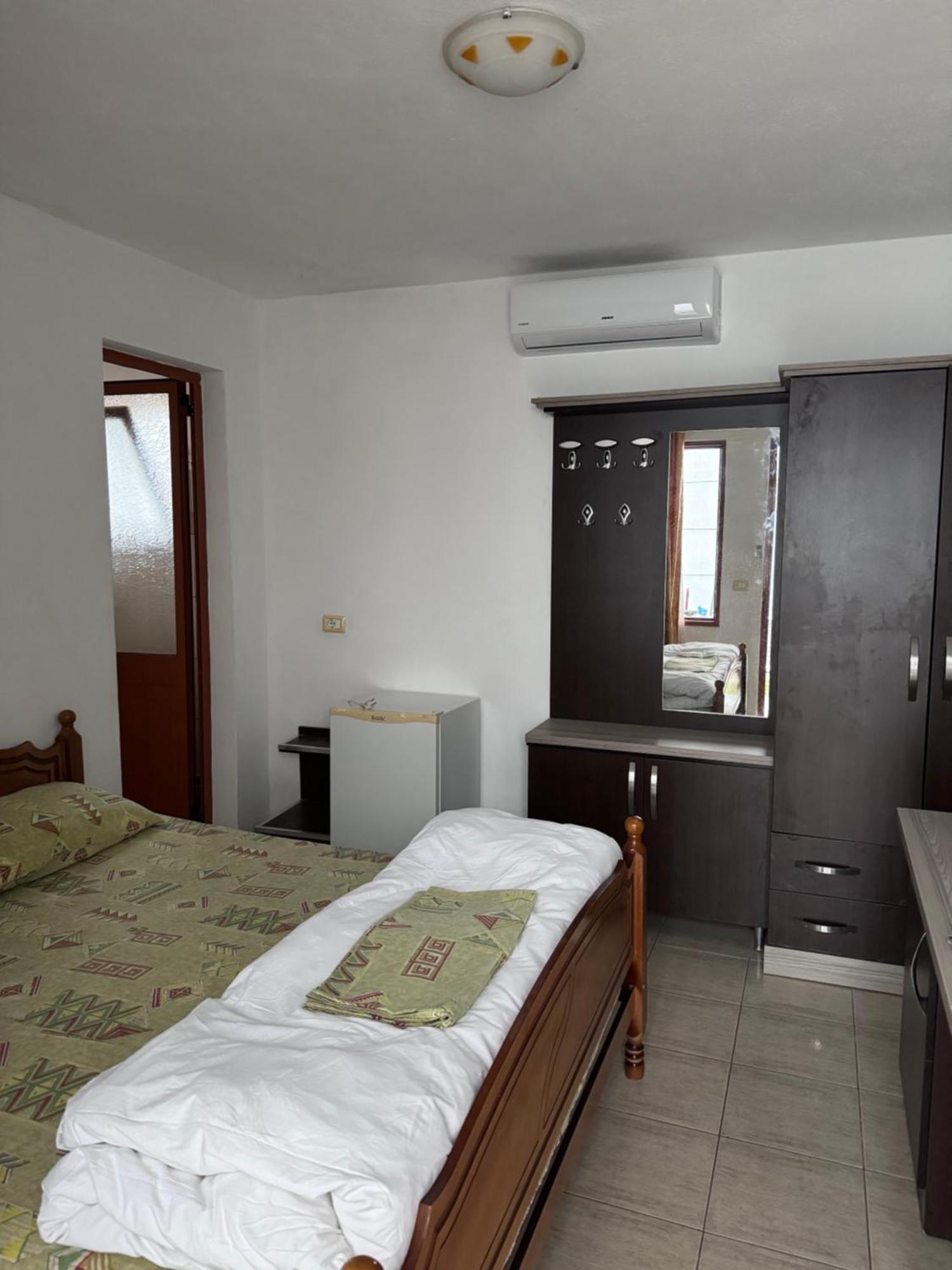 Vila Cano Hotel Durres Ngoại thất bức ảnh